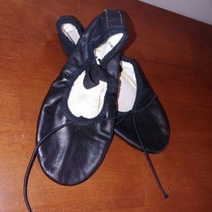 Girl's Size 12.5 ballet slippers
